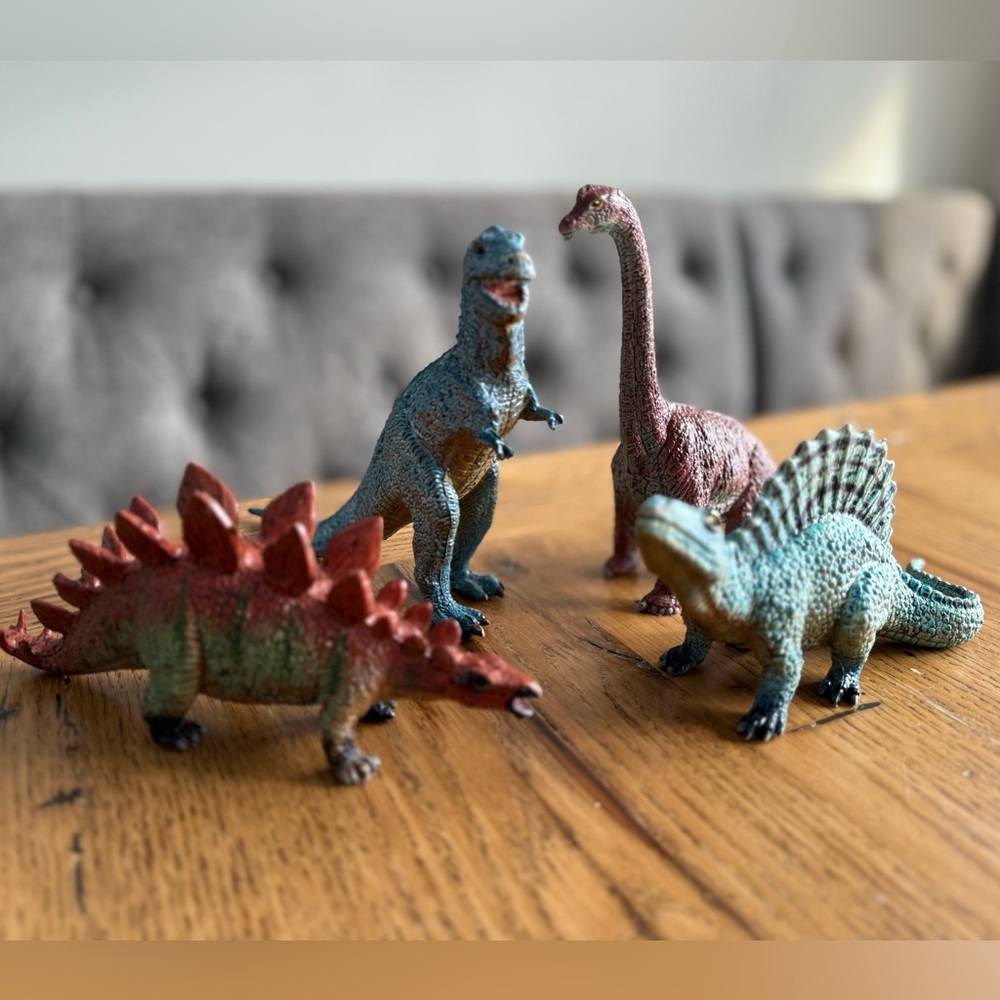 Lot of 4 Vintage AAA Dinosaurs: Dimetrodon, Stegosaurus, Allosaurus, Apatosaurus